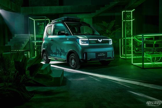 Wuling Hongguang GAMEBOY Mini ماشین Ev 200-300KM 3 Doors 4 صندلی