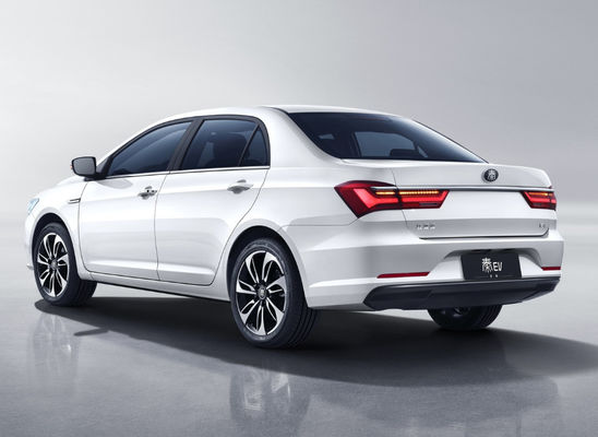 4 در 5 صندلی BYD EV ماشینs Byd Qin Ev 400-450KM سواری راحت