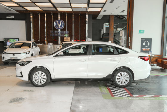 Changan Eado EV460 365-405KM Changan EV 5 Doors 5 Sets Compact Sedan ماشین