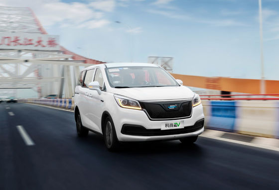 ماشین برقی چانگان 400 کیلومتر Auchan Kochan MPV 5 در 7 صندلی