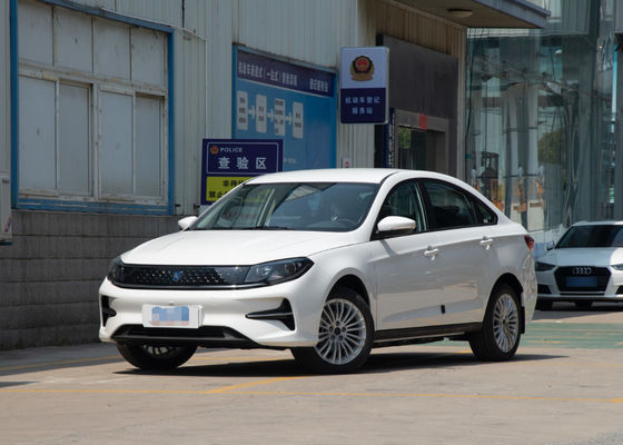 Pure برقی S60EV Dongfeng Ev ماشینs 415KM با 4 در 5 صندلی