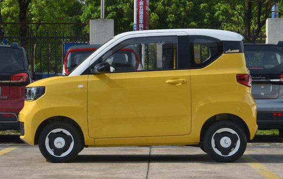 Pure برقی Gm Wuling Mini Ev 120-170KM Compact Size Easy Park