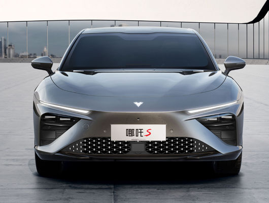 650-715KM Nezha Automobile Hozon NETA S خودرو برقی 4 در 5 صندلی