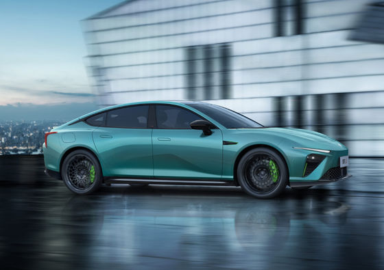 650-715KM Nezha Automobile Hozon NETA S خودرو برقی 4 در 5 صندلی
