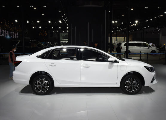 0.5 ساعت شارژ سریع SAIC Motor برقی ماشین Roewe I6 MAX EV 502-605KM