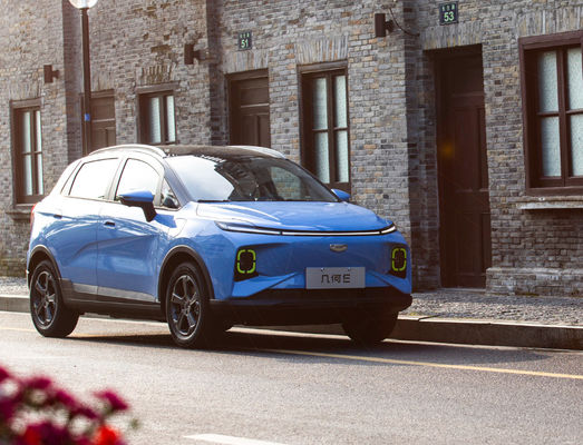 Geometry E Small SUV EV ماشینs 320-410KM Luxury برقی Suv 60kw