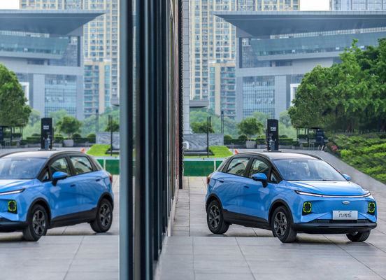 Geometry E Small SUV EV ماشینs 320-410KM Luxury برقی Suv 60kw