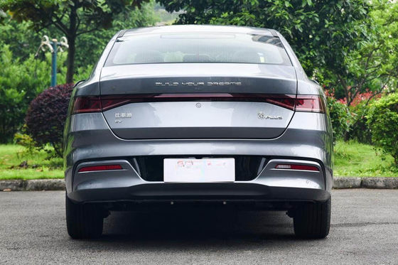 400-600 کیلومتر کامپکت Byd Qin Plus Ev 4 Doors 5 صندلی با کارایی بالا