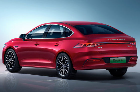 400-600 کیلومتر کامپکت Byd Qin Plus Ev 4 Doors 5 صندلی با کارایی بالا