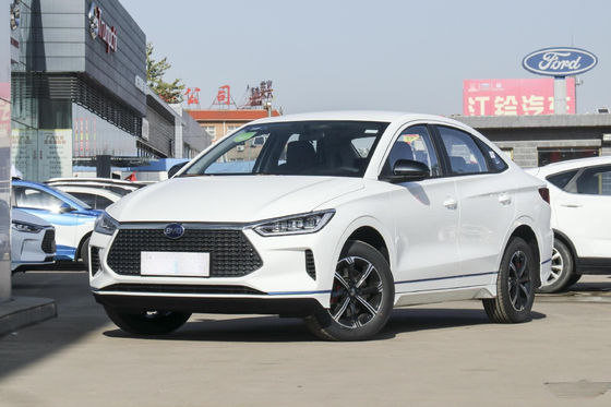 استاندارد رسمی E3 Byd Sedan برقی ماشین 401KM 4 Doors 5 Sedan