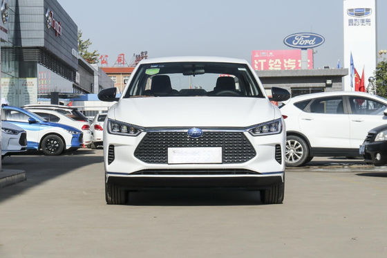 استاندارد رسمی E3 Byd Sedan برقی ماشین 401KM 4 Doors 5 Sedan