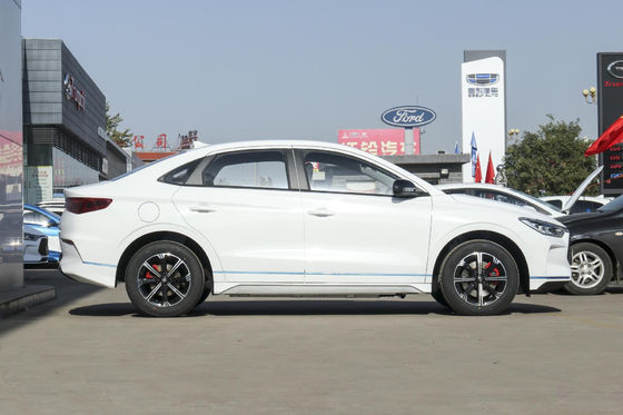 استاندارد رسمی E3 Byd Sedan برقی ماشین 401KM 4 Doors 5 Sedan